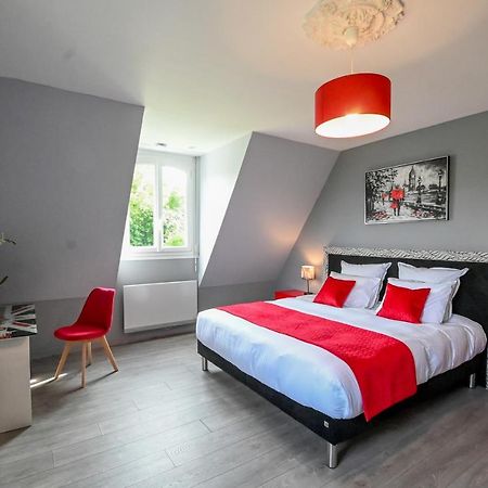 La Fontaine Dort Bed and Breakfast Tessy-sur-Vire Exteriör bild