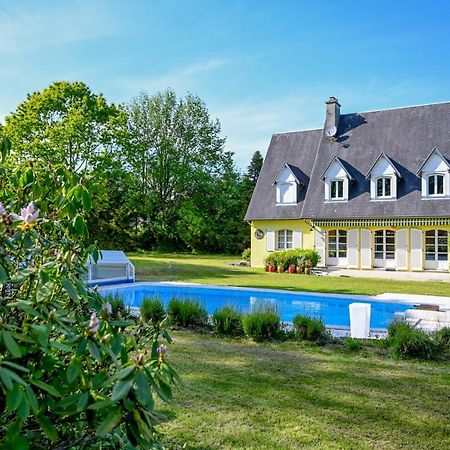 La Fontaine Dort Bed and Breakfast Tessy-sur-Vire Exteriör bild