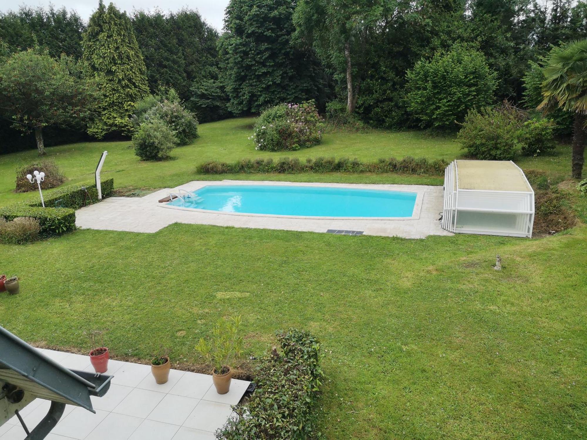 La Fontaine Dort Bed and Breakfast Tessy-sur-Vire Exteriör bild